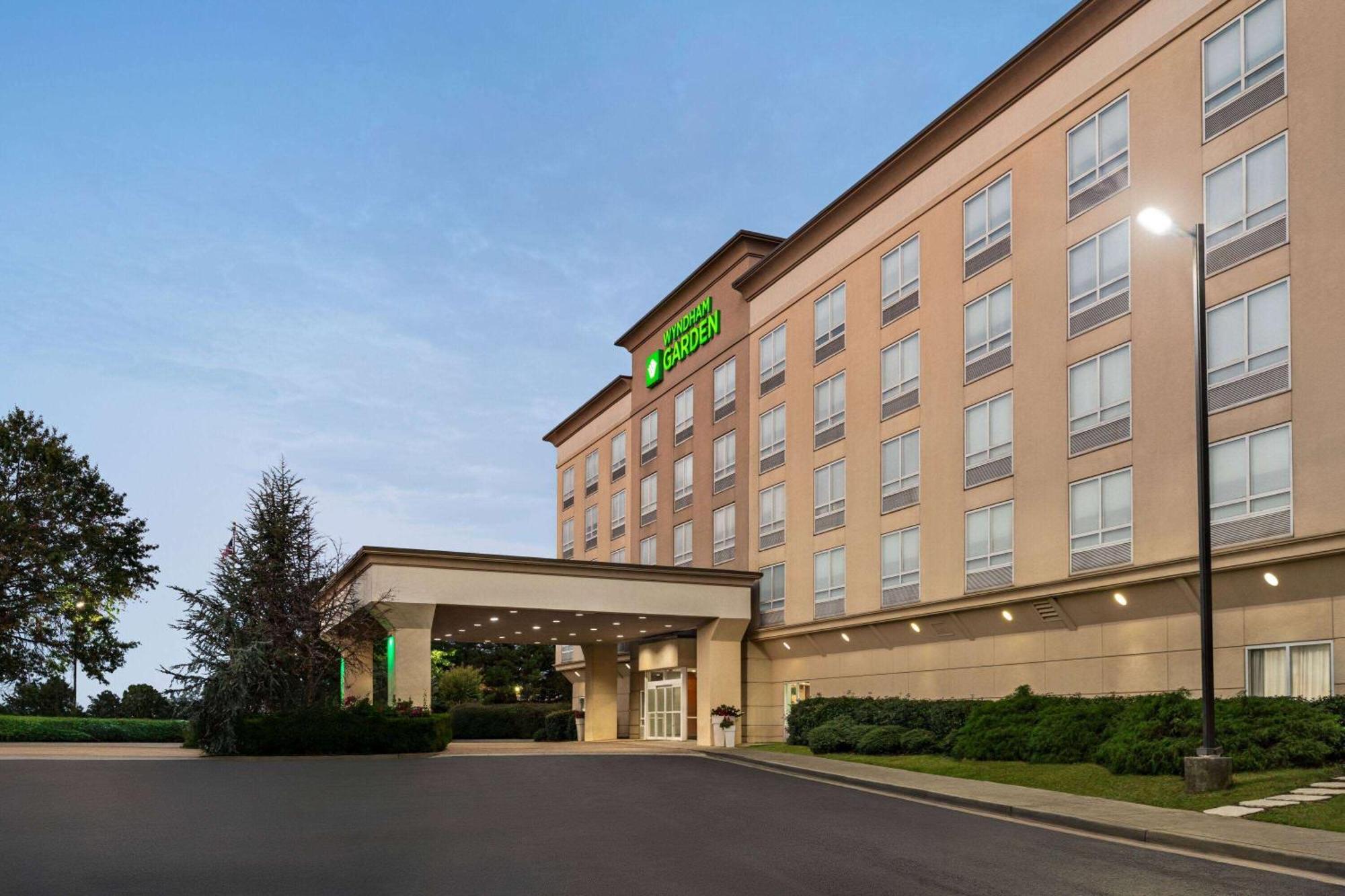 Wyndham Garden Duluth Hotel Exterior photo